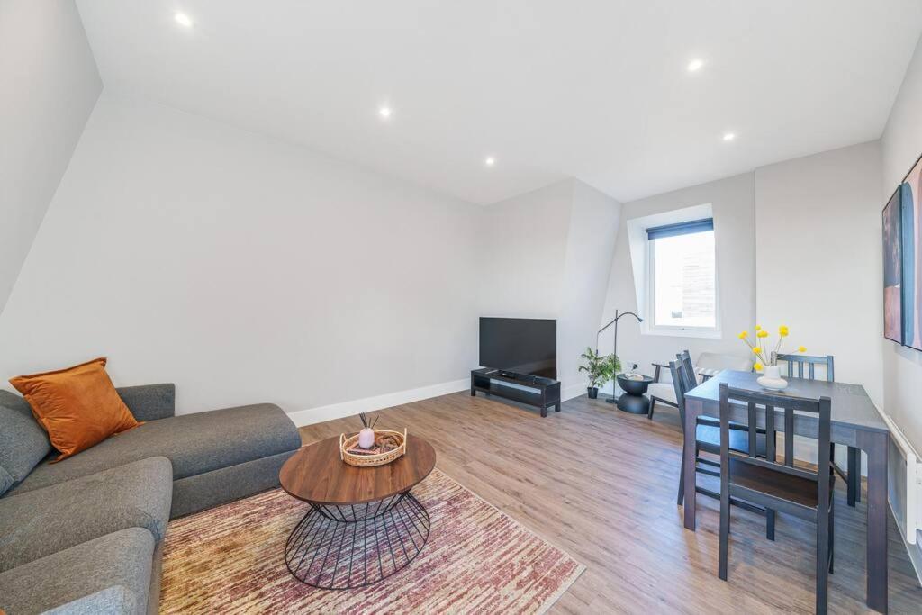 דירות לונדון Tranquil 2-Bed Oasis In Tooting 20 Min To Central מראה חיצוני תמונה